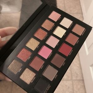 HUDA BEAUTY Shadows Palette Rose Gold
